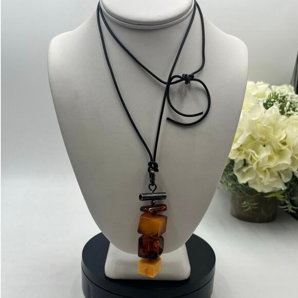 Unbranded Jewelry - Sterling Silver Vintage Cube Modernist Triple Amber Pendant Black Chord Necklace